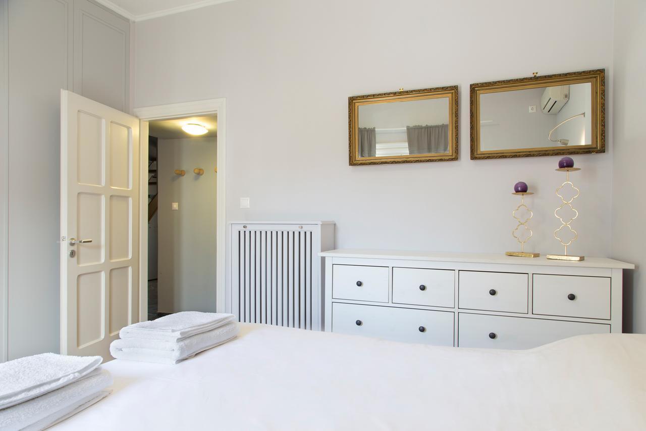 Beautiful Penthouse In Athens With Outside Jacuzzi Apartman Kültér fotó